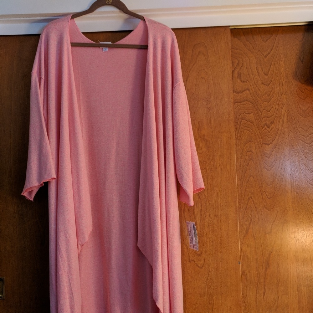 Lularoe Shirley NWT Pink Large  ( 18w - 22w)